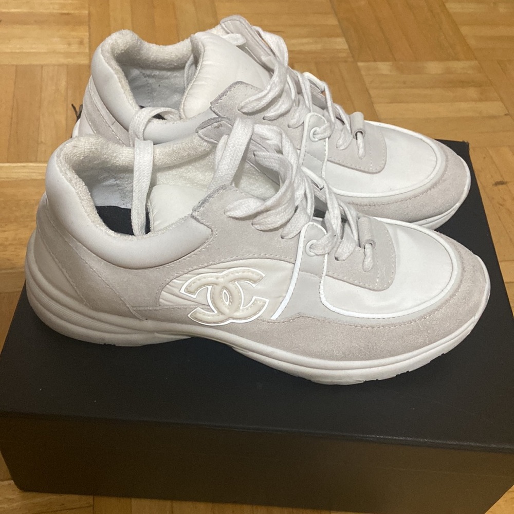 Chanel CC Sneakers| Size 40 - Picture 3 of 8